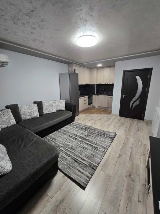 Продава се Тристаен апартамент в Пловдив, Тракия - 85 кв.м за 834 €/кв.м - Снимка #1