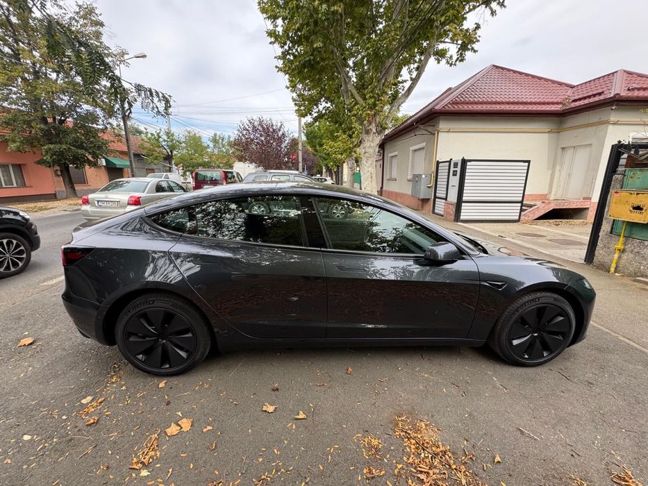 De inchiriat Tesla Model 3 / Model Y pentru Uber Bolt – Oradea