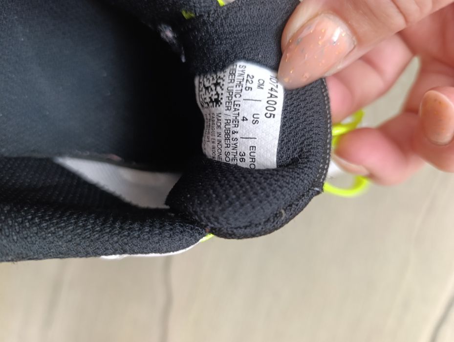 Маратонки ASICS 36 номер