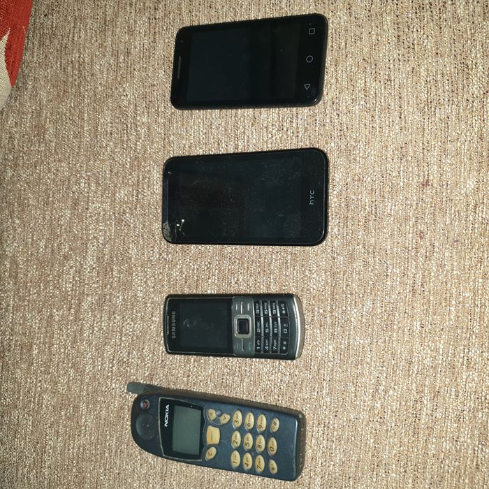 Telefoane pt colecție posibil funcționale