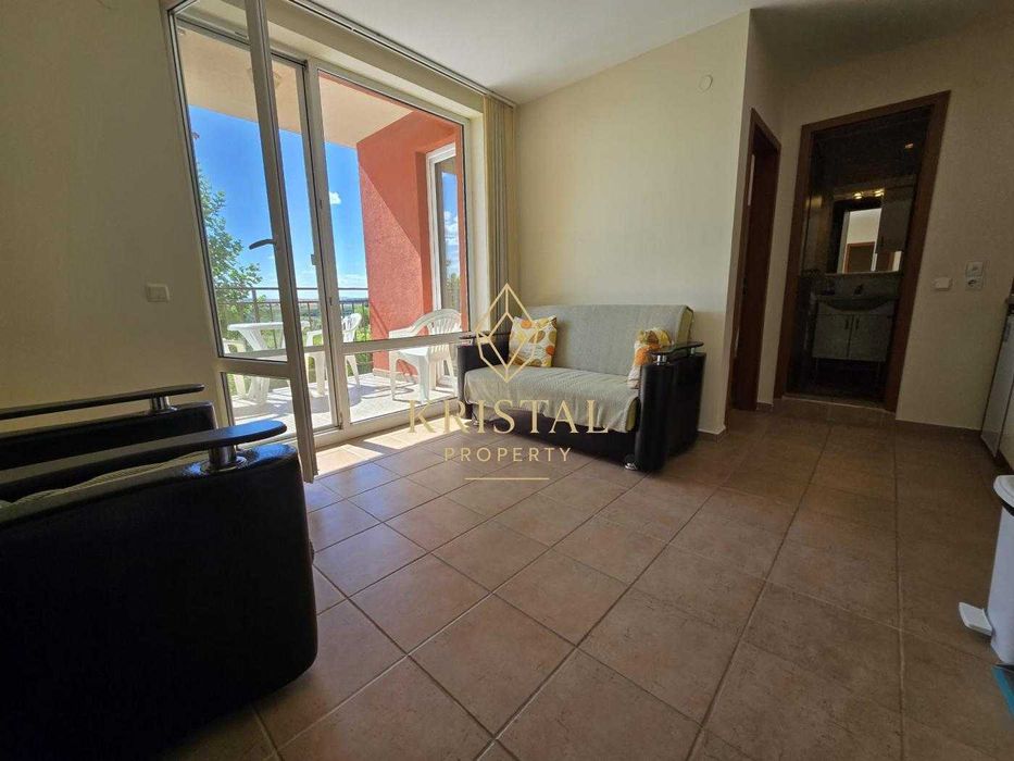 Продава се Тристаен апартамент в к.к. Слънчев бряг - 65 кв.м за 1154 €/кв.м - Снимка #1