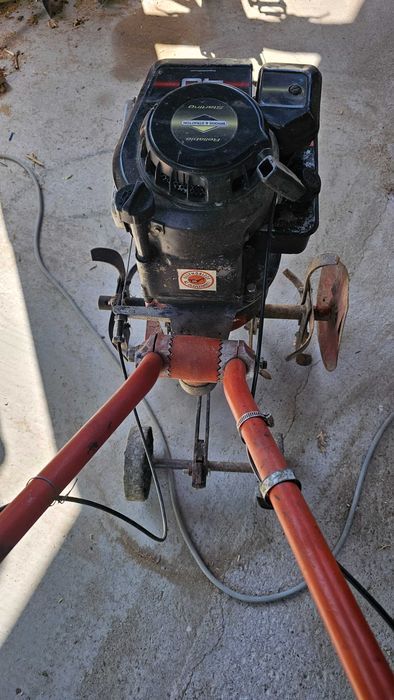 Cultivator cu motor Briggs& Stratton Sprint 40