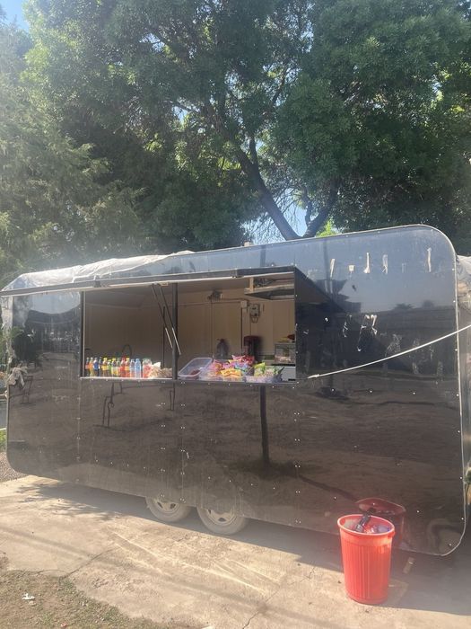 3 та Food truck  сотилади размер 2.5х5 давлат руйхатидан утган