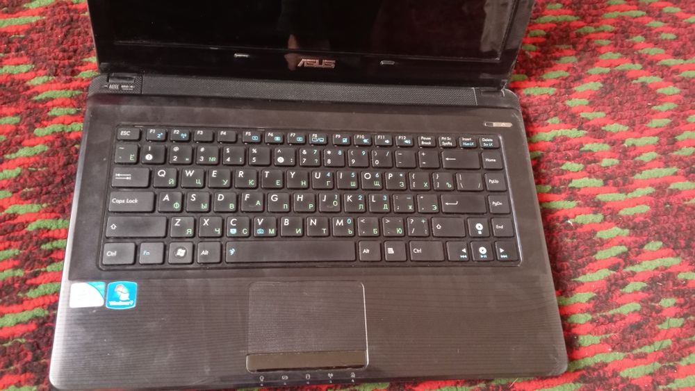 Noutbuk Asus brendidan