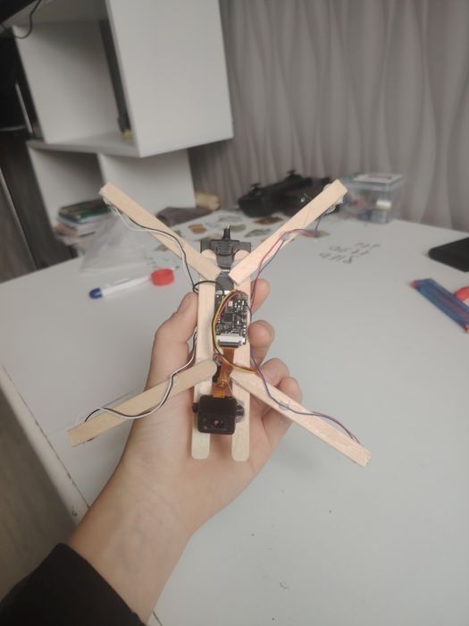 Дрон самодельный без лопостей