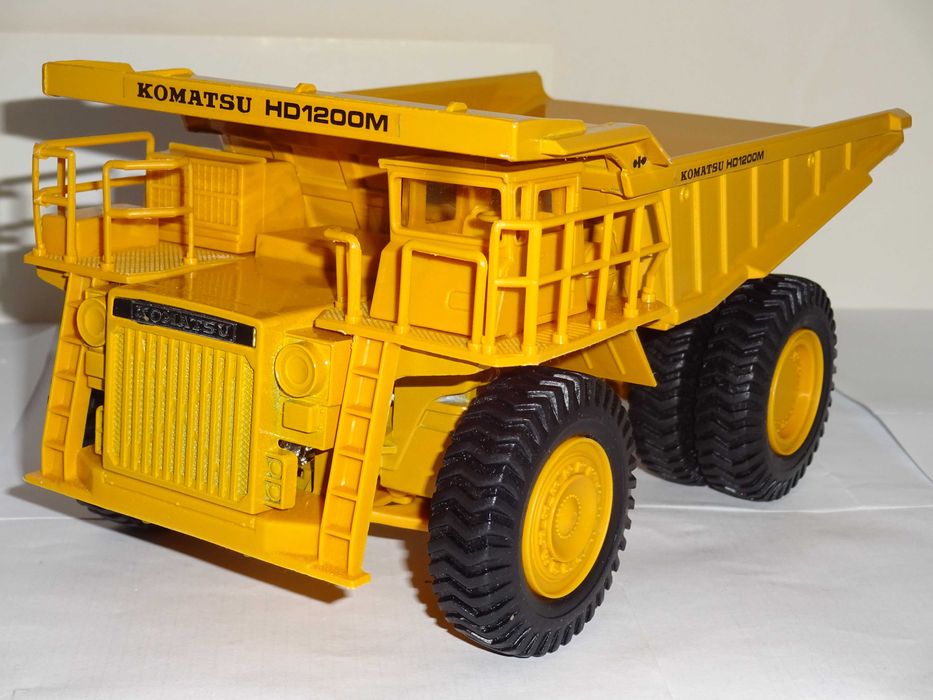 Масштабные модели 1/43 продам.