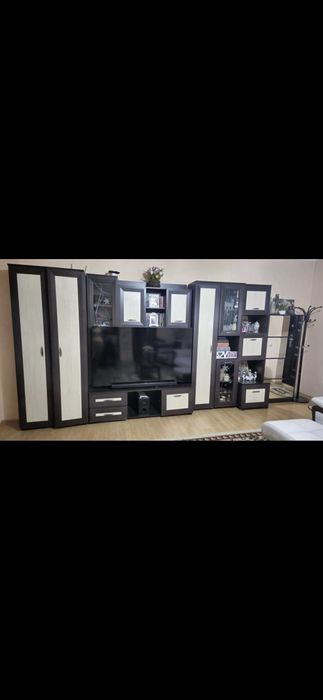 Vand Mobila living