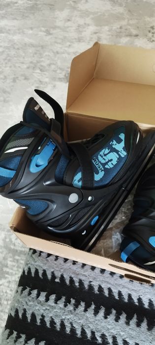 Продам коньки ледовые.