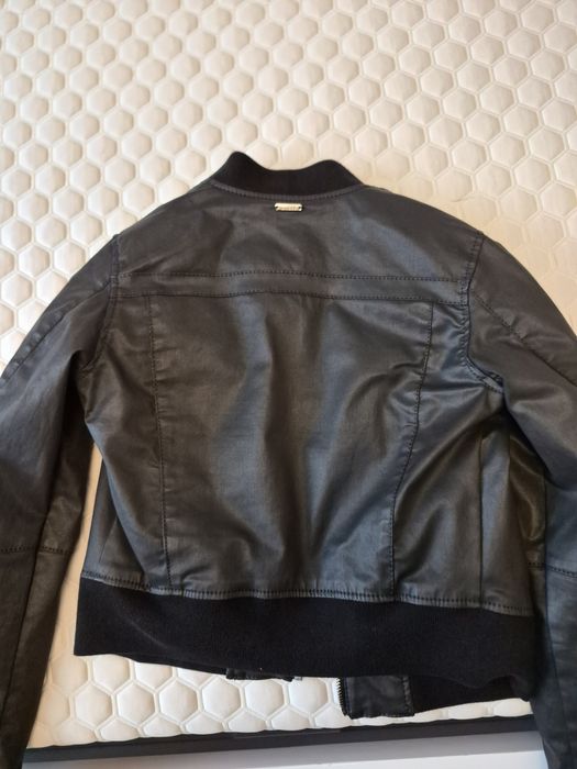 Geaca dama  Guess marimea L