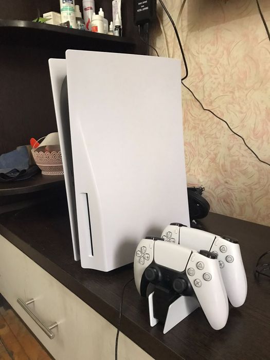 Ps5 продаю срочно