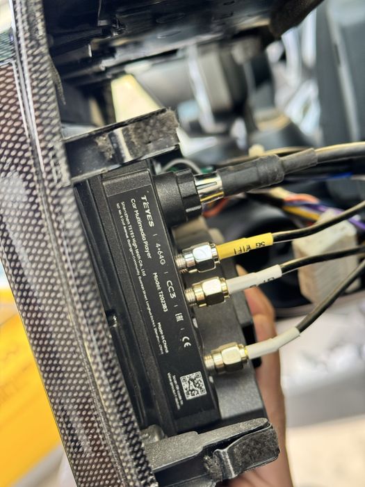 Монитор сотилади Teyes CC3 10 дюйм зур холатда! Рамкаси билан!