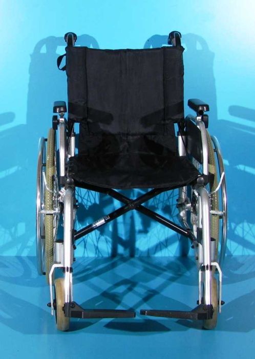 Scaun cu rotile din aluminiu Uniroll / latime sezut 45 cm