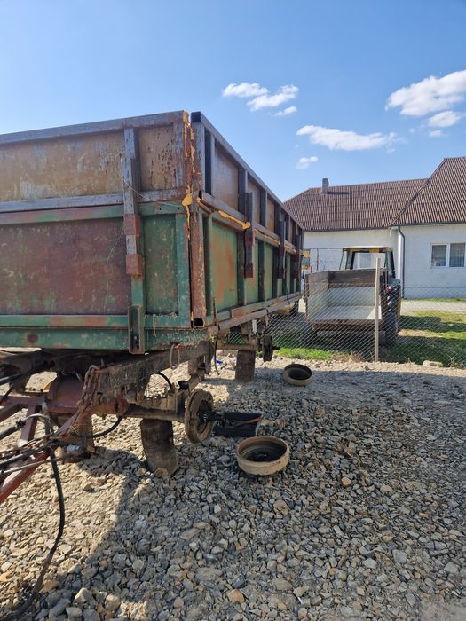 Remorca auto cu a 5.a roata