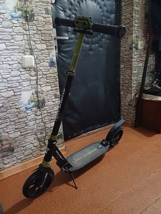 Продам самокат б/у