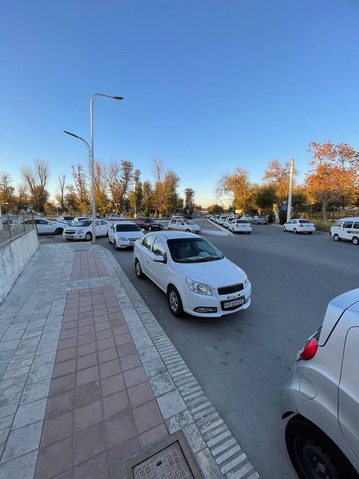 Ховли сотилади АРК томонда