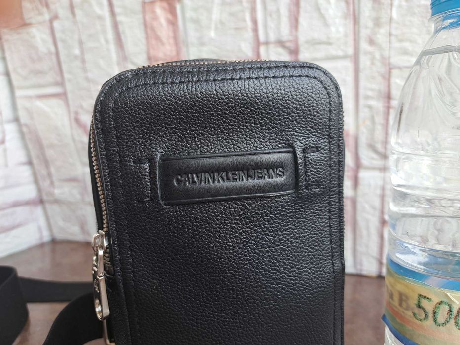 мъжка чанта Calvin Klein черна малка чантичка