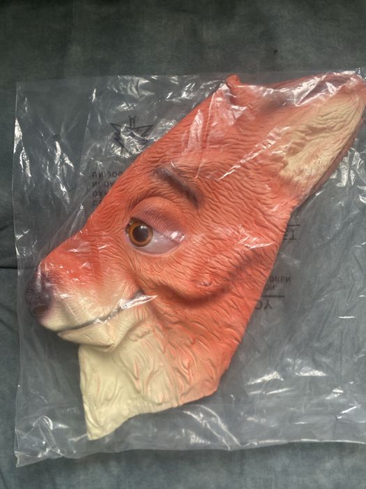 Латексная маска Лис с хвостом