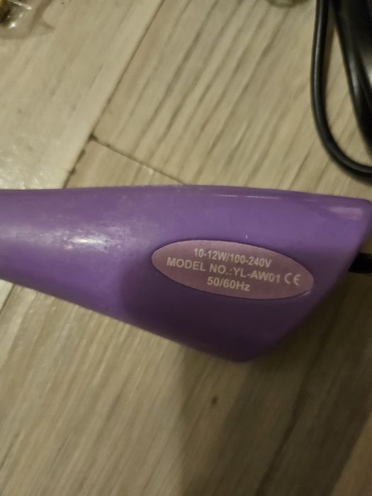 Aparat, dispozitiv de lipit de aplicat pietre