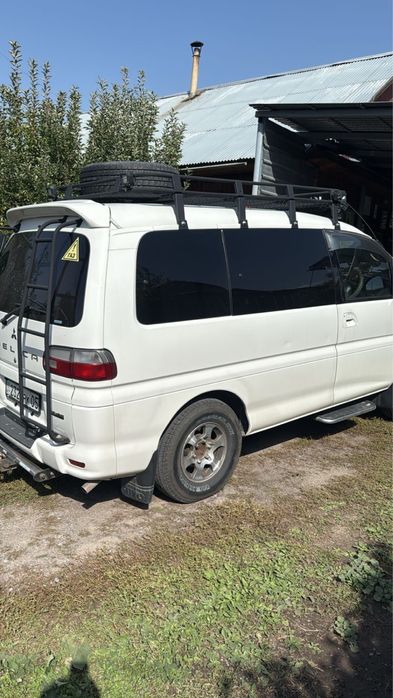 Делика 2005 белая