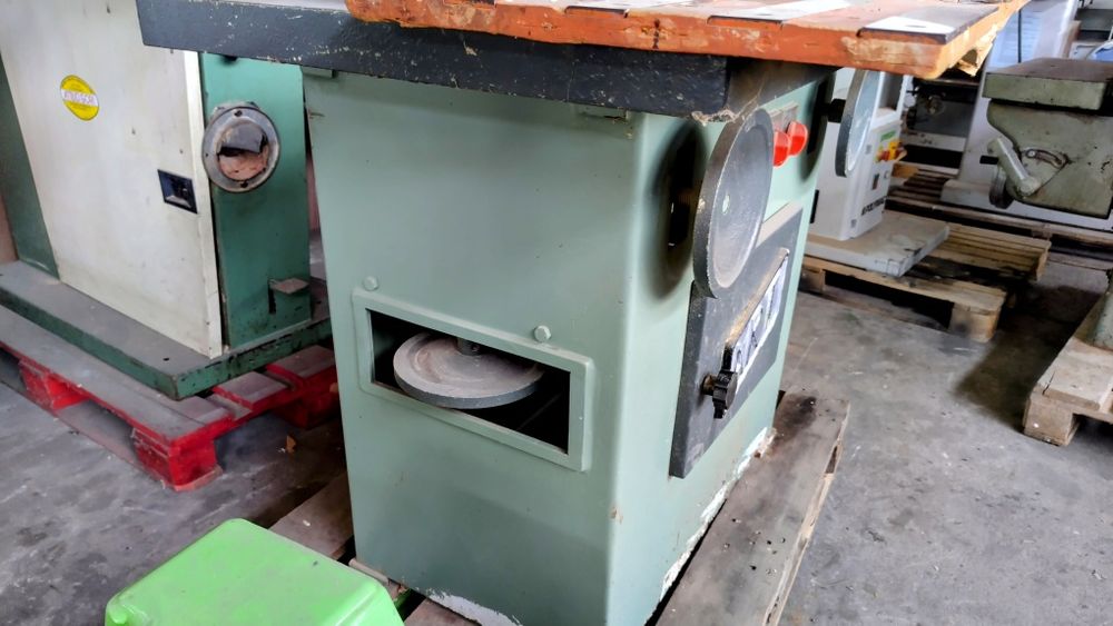 Шлайф с два шпиндела един след друг, с регу на вис и дъл, РЕВЕЗИРАН.