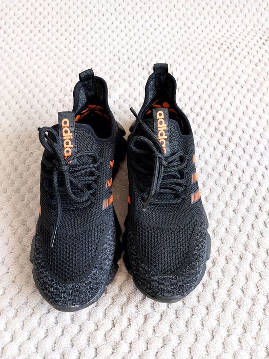 Кроссовки совершенно новые!!!