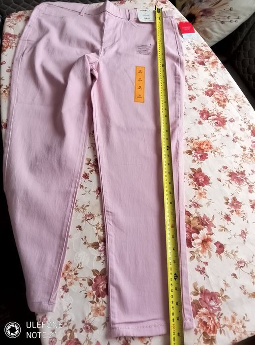 Pantaloni pentru femei