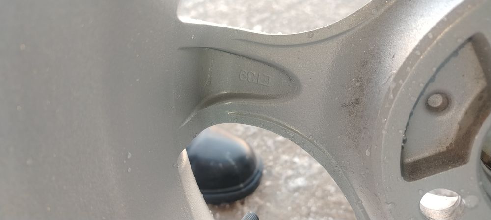 Продаётся диски и балоны р14