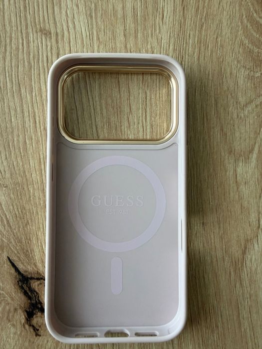 Калъф / кейс за телефон Iphone 17 pro на Guess
