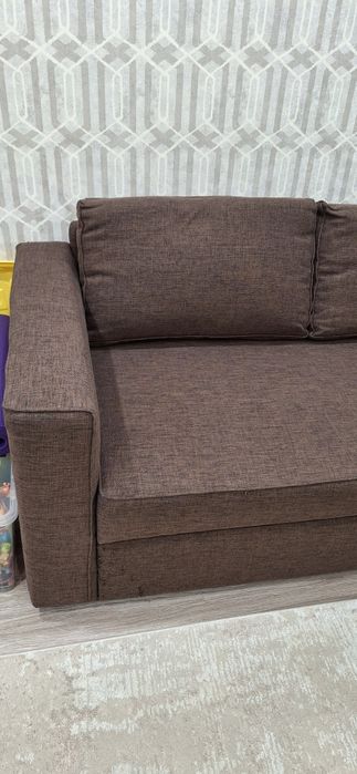 Продам диван угловой