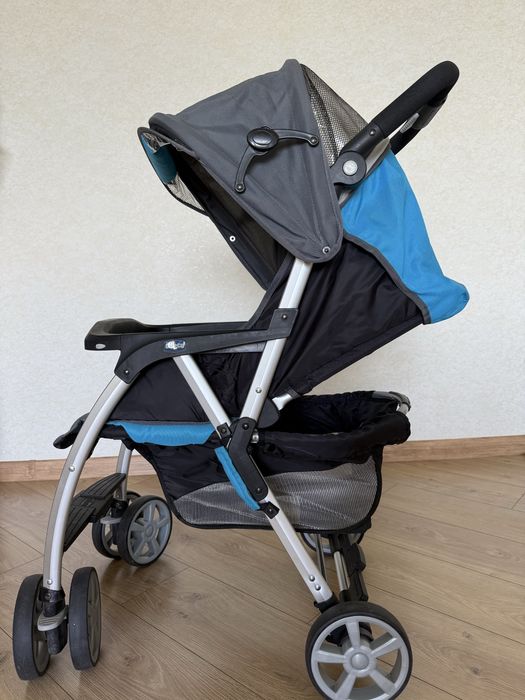 Коляска бренда Chicco