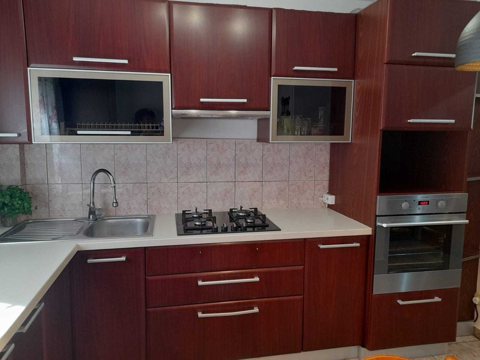 Vand mobila de bucatarie din MDF