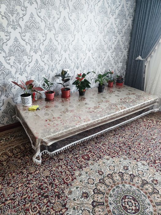 Стол для гостиной