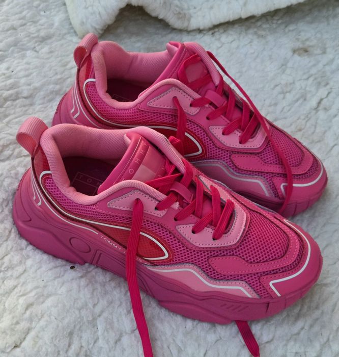 Tommy Hilfiger оригинални дамски сникърси 38 номер