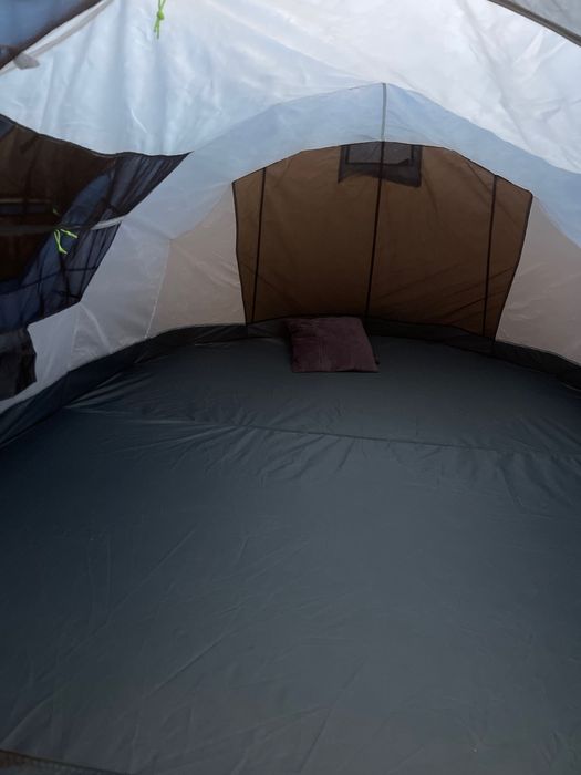 Палатка двухслойная водонепроницаемая