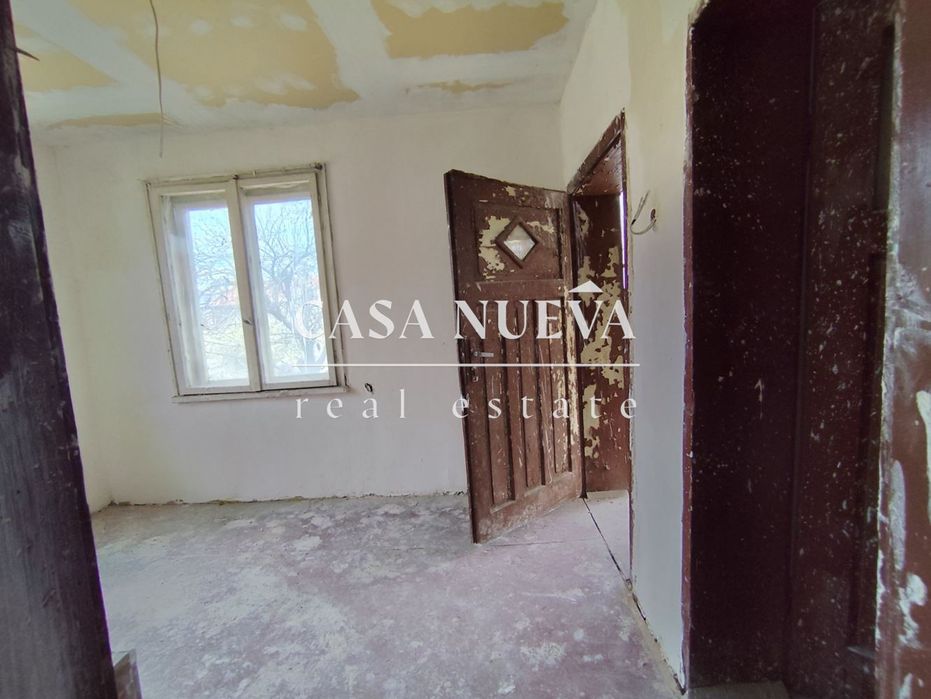 Къща в гр.Перник, Център