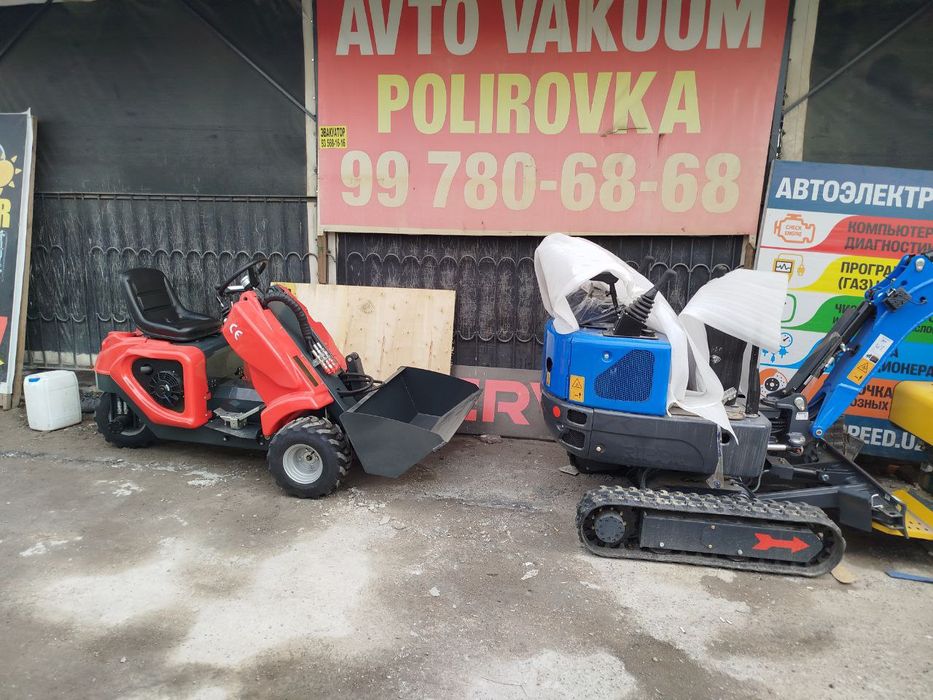 Мини погрузчик, фронтальный, полный привод.