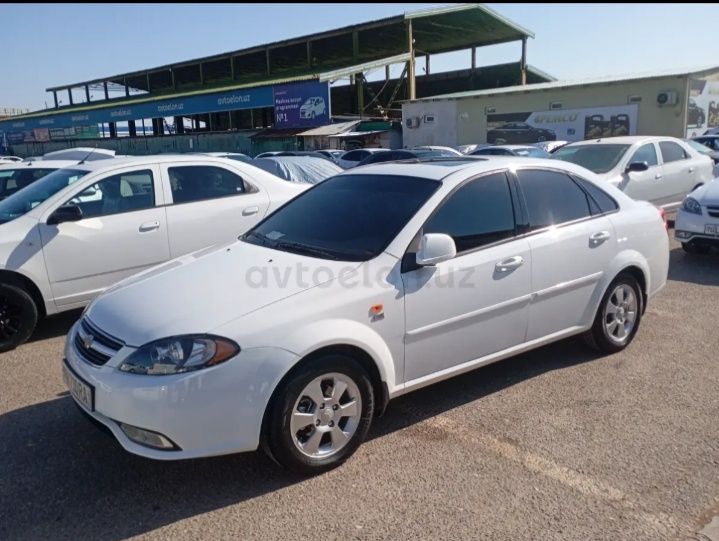 Продается Chevrolet Gentra 3 pozitsiya Elegant plus ful kreditga ham