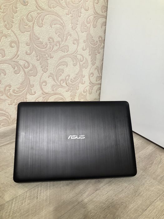 Asus X540LA Core i3