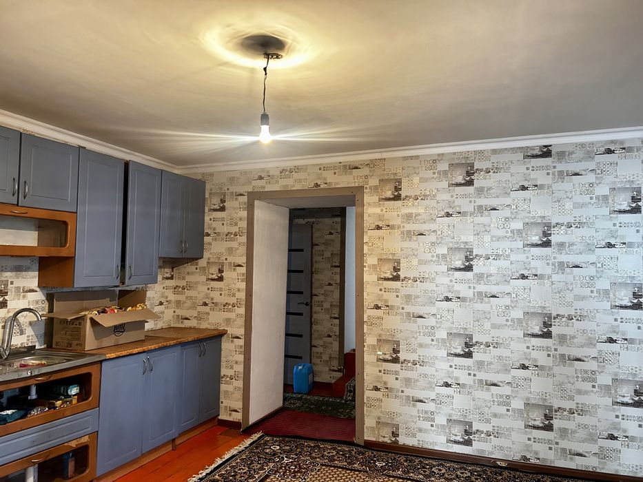 Үй сатылады срочно саудасы бар