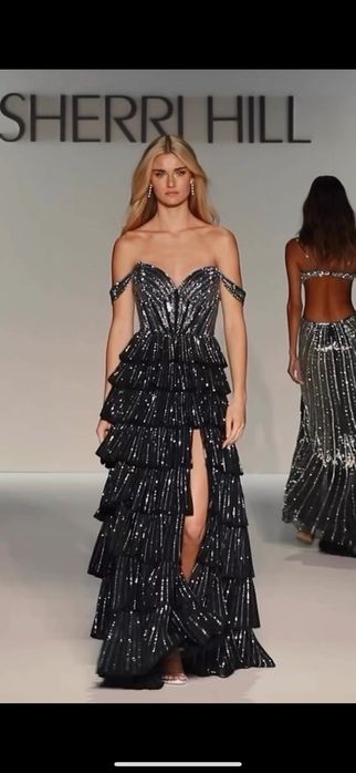 Платье Sherri Hill 2025