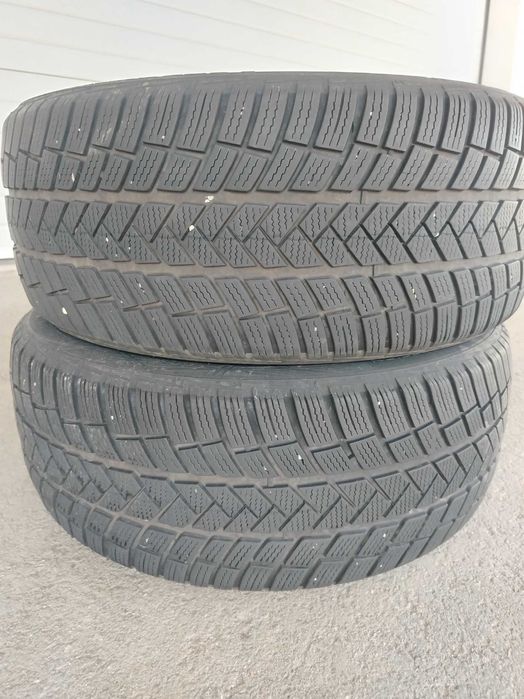 2бр.зимни гуми 245/45/19 Vredestein