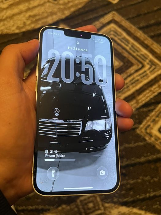 Продам iPhone 13
