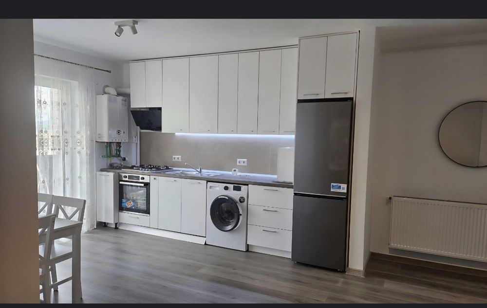 Inchiriez apartament bloc nou