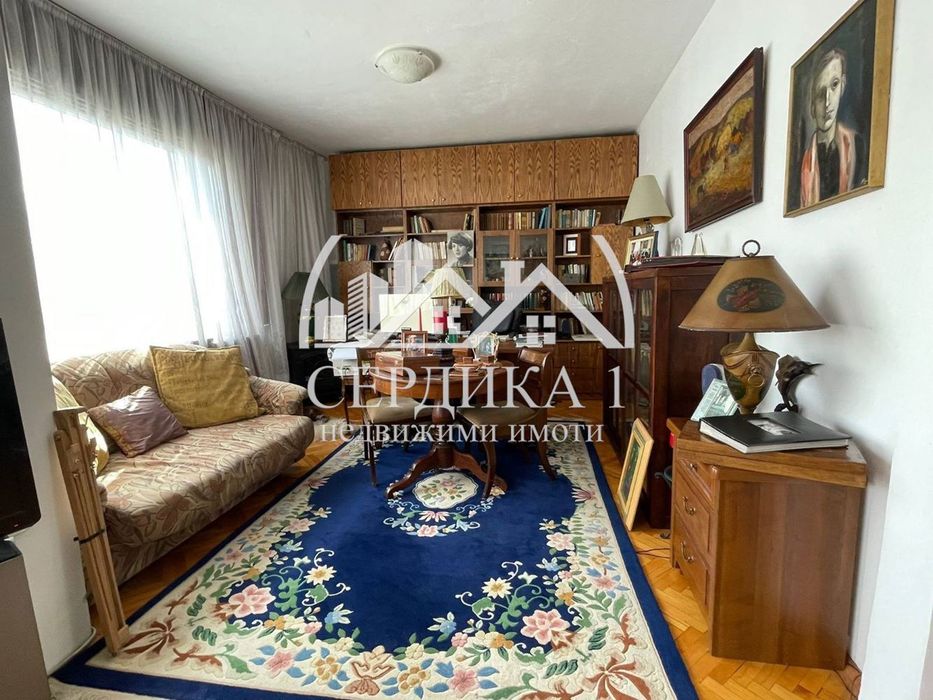 Дава се под наем Тристаен апартамент в София, Център - 125 кв.м за 1500 € - Снимка #2