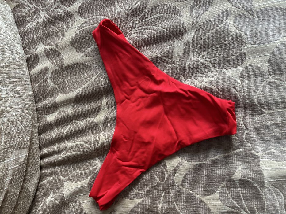 Долнище на бански