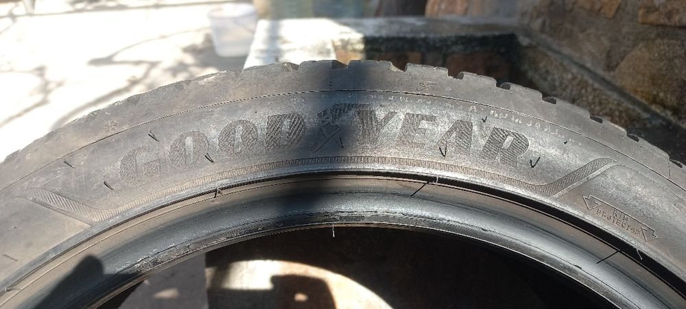 205 45 17 Goodyear Всесезонни Гуми
