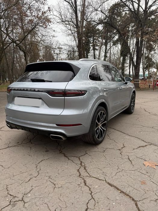 Porche Cayenne  model 2020