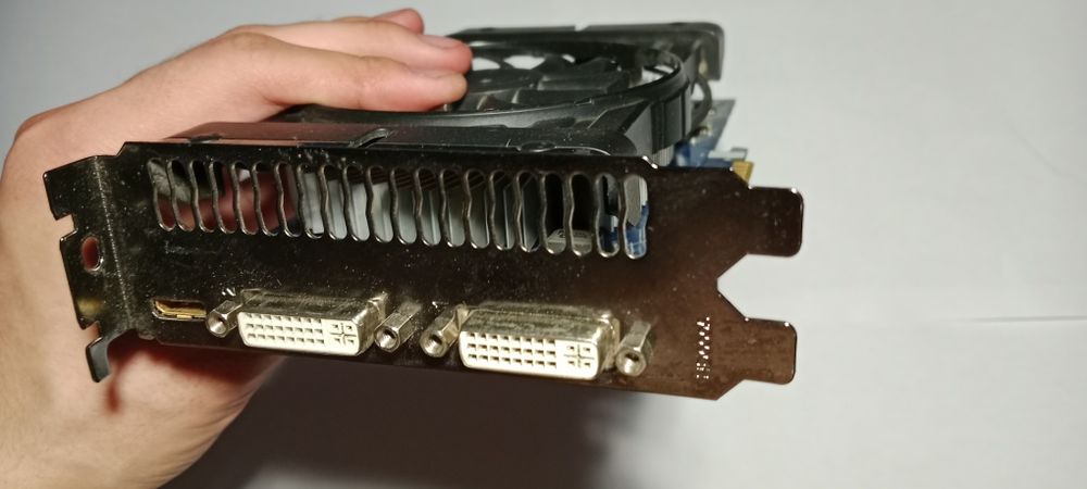 Продам видеокарты