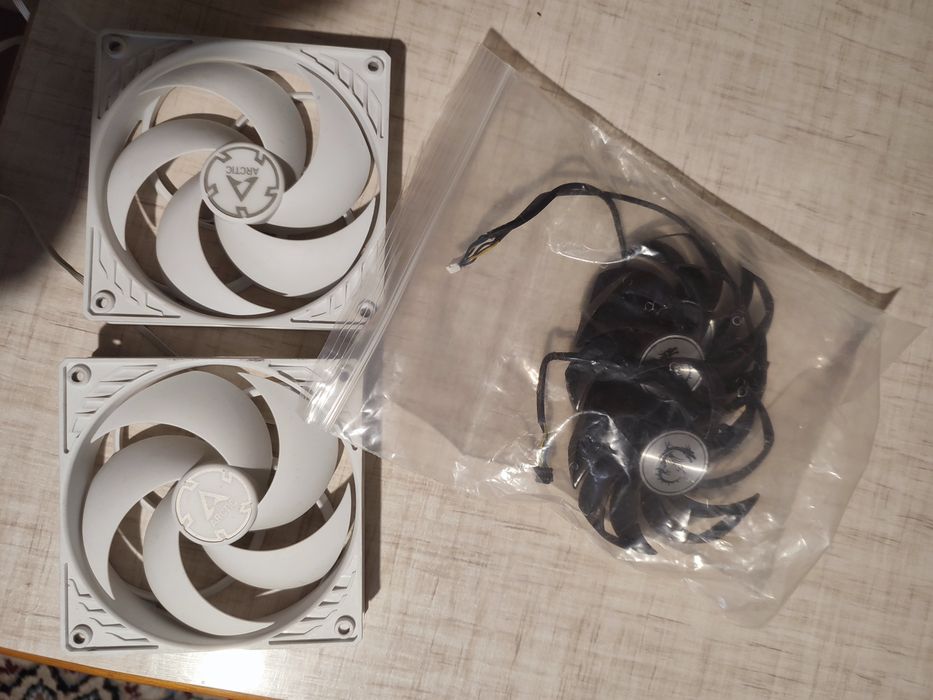 Ssd m2 adata 1tb, мышка, райзер все новое