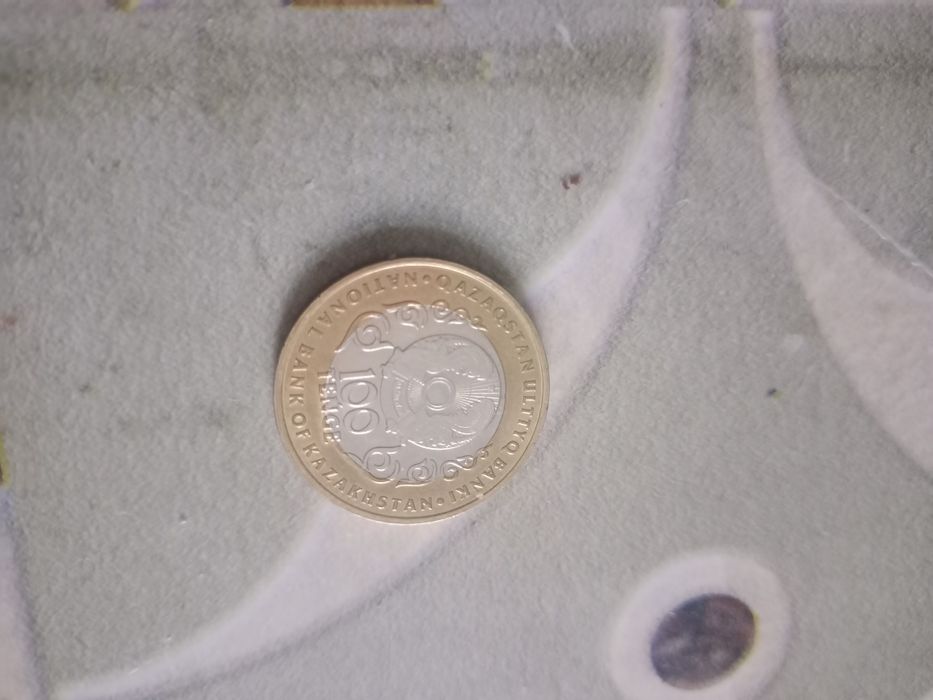 Продам монету 100 тнг юбилейное 30 летние,